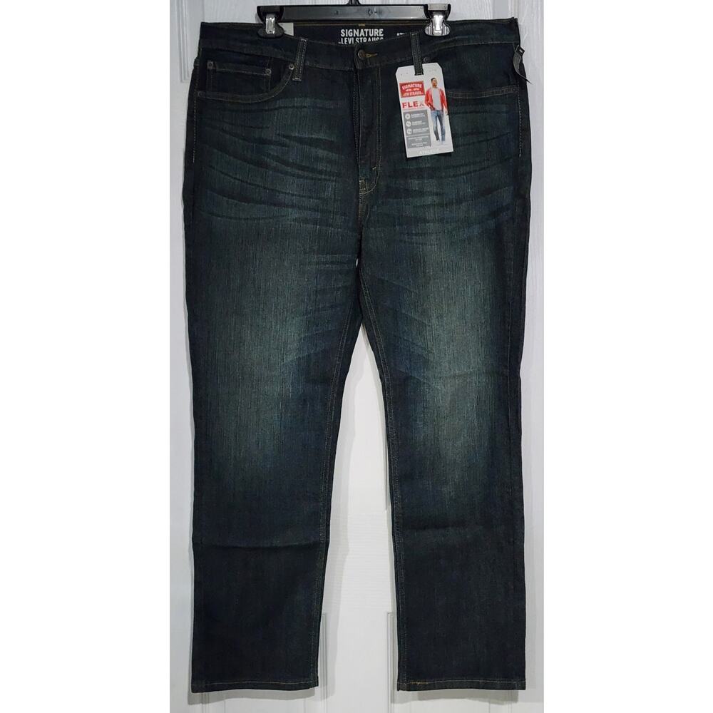 Signature Levi Athletic Flex Jeans, Relaxed Seat & Thigh, Slim Leg, Size 38/32